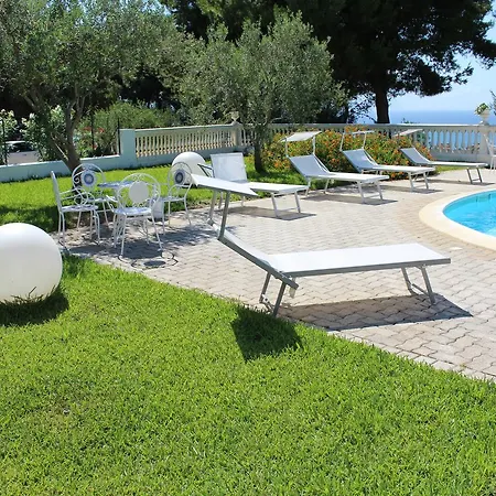Nunziatella Badia Ferienhaus Trappeto (Sicily)